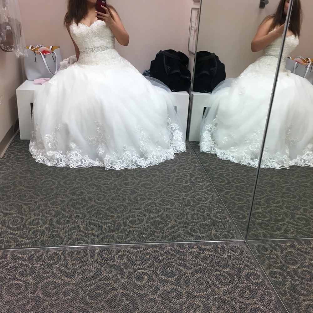 David’s bridal collection ivory A line dress zipper bustle